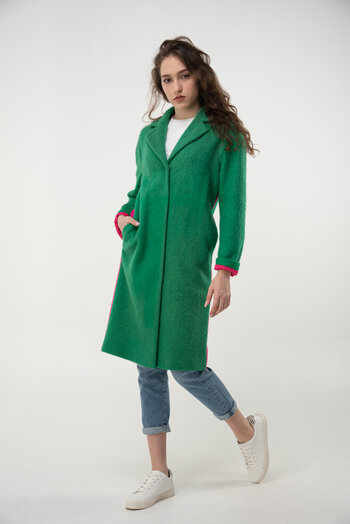 Пальто женское DELCORSO зеленого цвета купить Новоархангельск 1