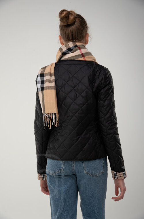 Короткая стеганая куртка с шарфом BUTTON черный цвет купить Стрый 06