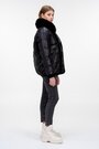 Коротка зимова куртка з хутром PANGMILLION колір чорний купити Полтава 3