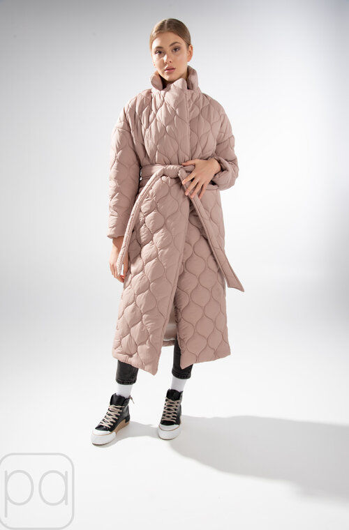 Пальто стеганое в виде ромба длинное BOCHAROVA беж темный купить Винница