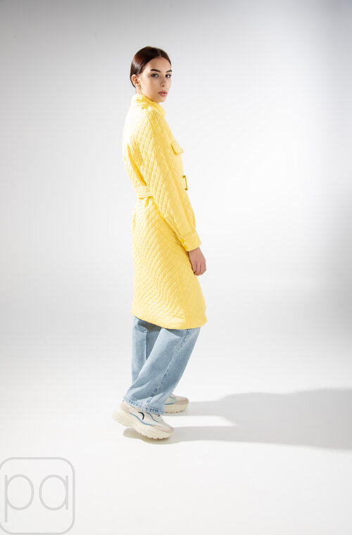 Стильна стьобана куртка з поясом жовтого кольору купити Полтава 6
